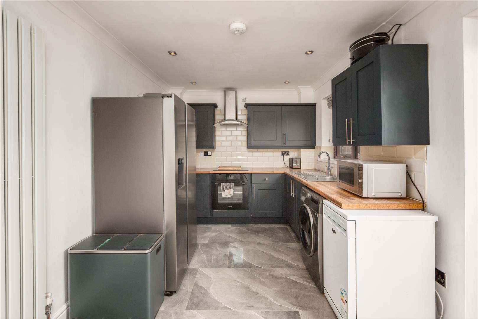 Carmarthen Road, Cwmdu, Swansea, SA5 8LL